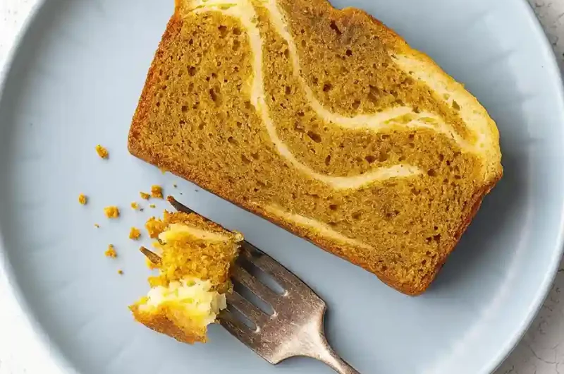 Pumpkin Cream Cheese Swirl Cak